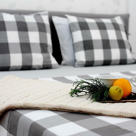 Charming Seaside Apartment Примоштен Экстерьер фото