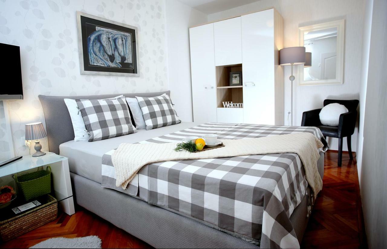 Charming Seaside Apartment Примоштен Экстерьер фото